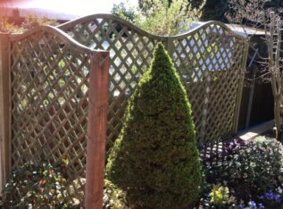 Erecting a new garden fence in stourbridge