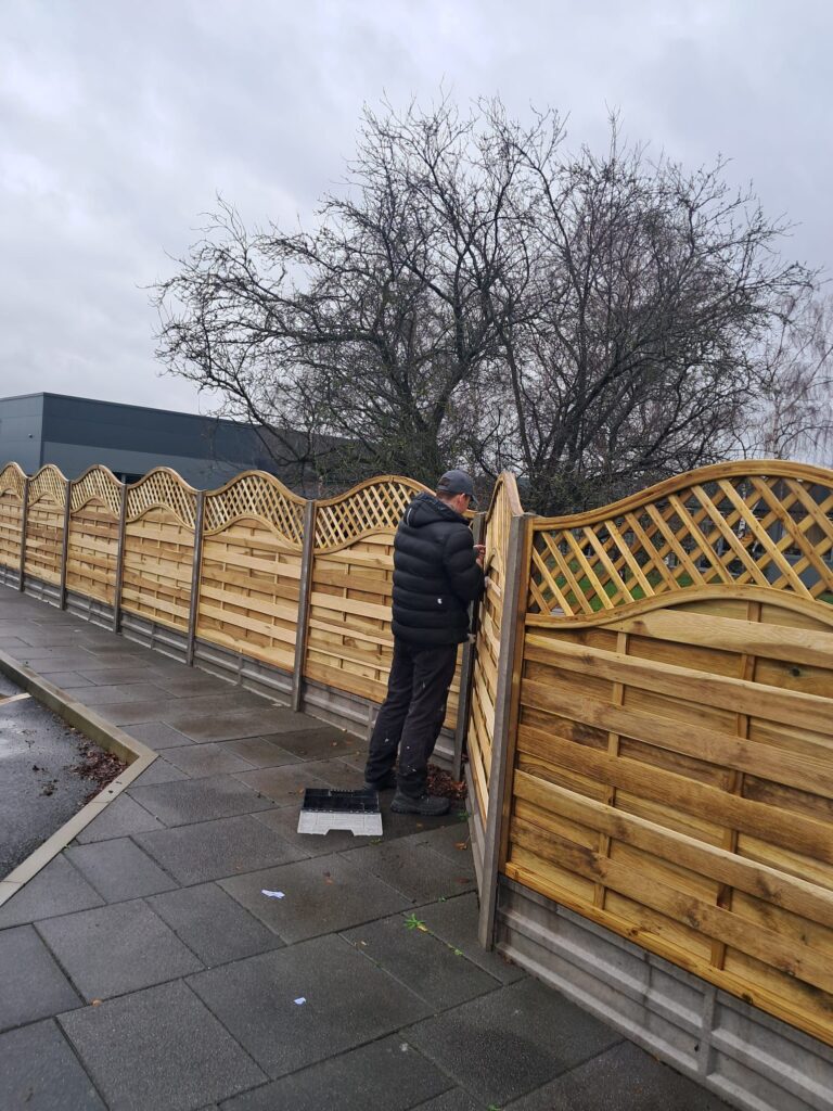 Garden Fencing Dudley