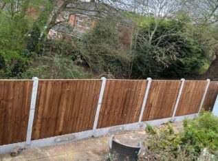 How Much Does Fence Repair Cost in Cradley Heath
