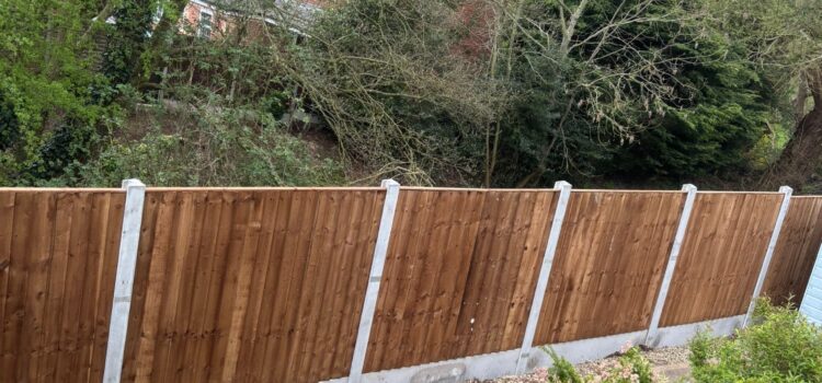 How Much Does Fence Repair Cost in Cradley Heath
