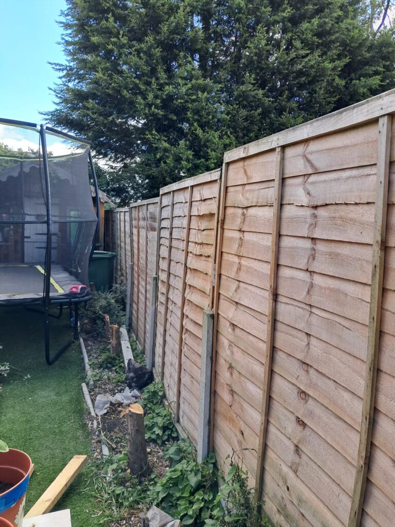 garden fencing installation in brierley hill