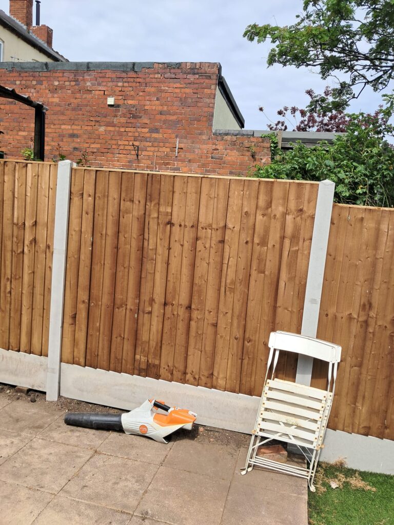 garden fencing installation in brierley hill